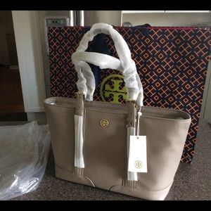 NWT Tory Burch Landon Tote French Gray
